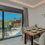 빌라 Azor Luxury Ii *