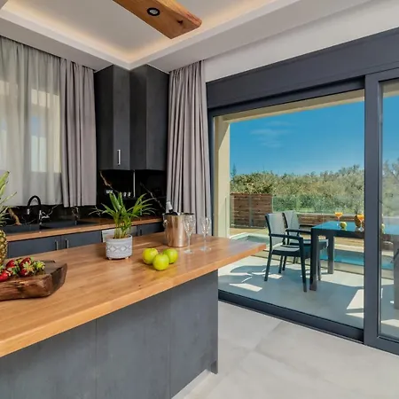 וילה Azor Luxury Ii Pandokrátor